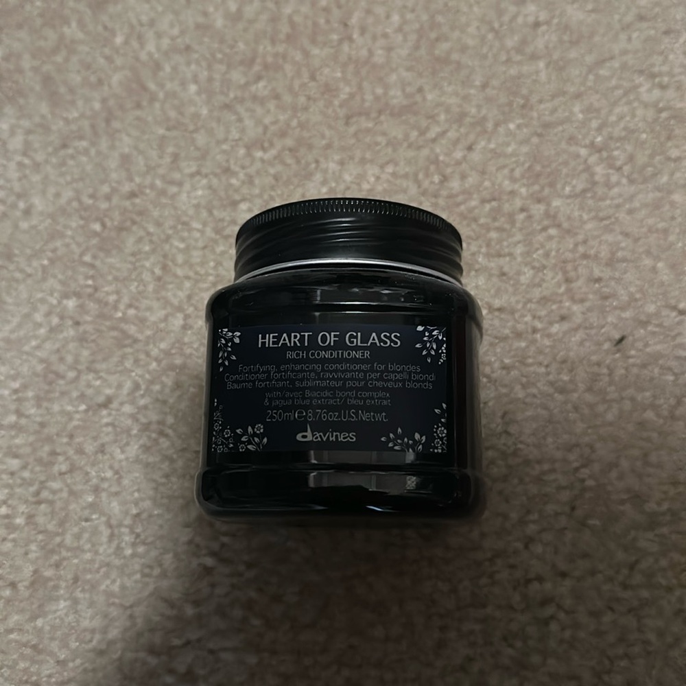 Davines Heart of glass rich conditioner